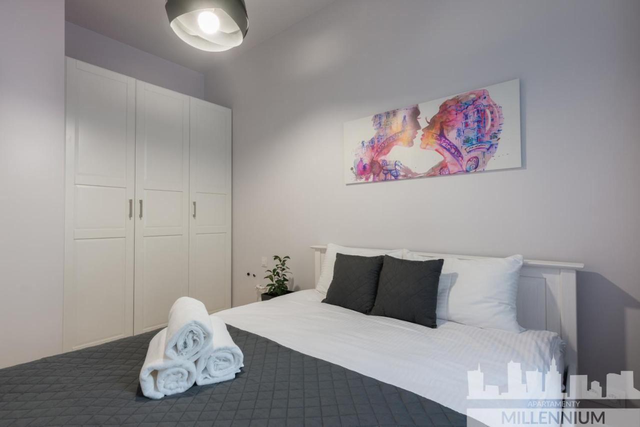 Millennium Awangarda Grey Apartment Варшава Екстериор снимка